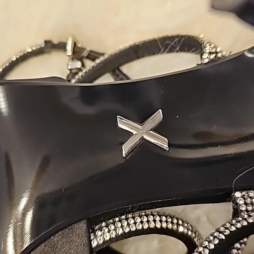 Black Slingback Heels - Picture 9 of 9